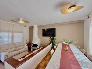 Villa Lodicos, House for 12 with terrace and BBQ - 4