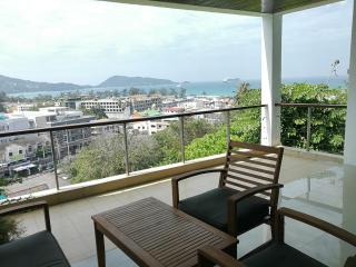 Amazing Seaviews - Huge Patong Apartment - 0