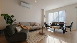 New Spacious Home in Central Auckland - 5