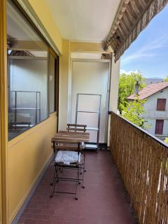 Le Colloud - T2 moderne proche centre et lac balcon garage - 1