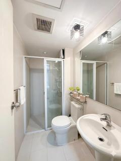 The Cozy-Corner Staycation at the Azure Urban Resort Residences - 9