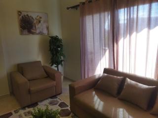 Sunny Lakes Resort 2-Bedroom Apartment with Pool & Mountain View - 7