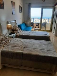 emirates heights - 0