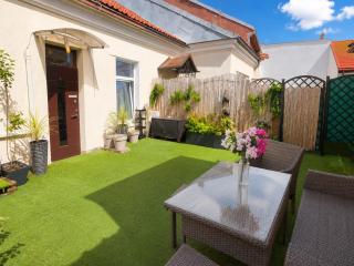 Old Town 2BR I Private Terrace I Balcony I Self Check-in I cohost - 7