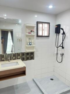 Private & Peaceful House 15 Mins From BKK Airport - 2