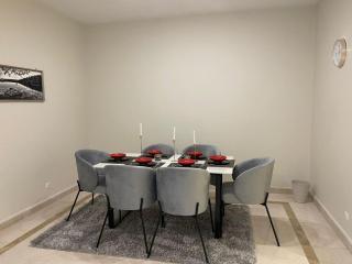 Luxury Living at Mivida - Steps to AUC - 5