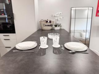 Appartement 4 personnes Piscine Jacuzzi and parking - 8