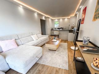 Appartement 4 personnes Piscine Jacuzzi and parking - 6