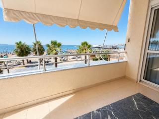 Gusti SeaView Apartment - 3