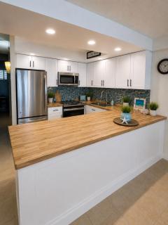 Papakea L207 Ocean Front 1 Bedroom condo - 2