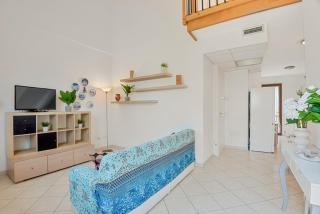 Sea Breeze House with Garden & Parking - 2