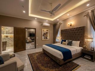 Regency Suite Hotel - 1