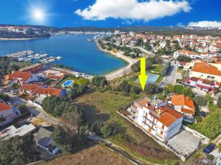 Apartments by the Sea 750 - Pješčana Uvala - 9