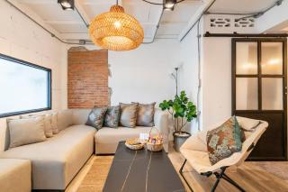 3BR House in Thapae l NightBazaar - 1