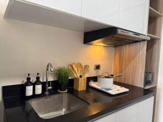 New Cozy STUDIO, walk to SM Mall, Pool, WiFi - 5
