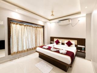 HOTEL NEW PREMIUM #HOME TOWN PURI - Near SWARGADWAR GOLDEN BEACH and Shree Jagannath Temple - Fully - Air - Conditioned-with-Lift-wifi - and Parking Facilities - Near Bengali Market with Prime Location - Best Hotel In Puri - 9