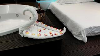 S O P H I A room by 50 shades - 8