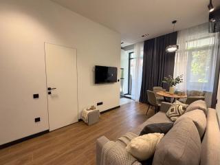 New Renovated 2 Bedroom with Balcony,Tigran Mets Avenue - 4