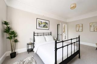 Birchwood House - 1