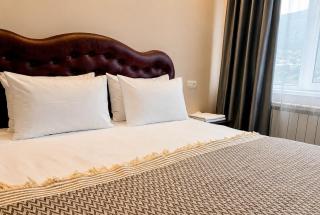 Mina Hotel - Goris - 9