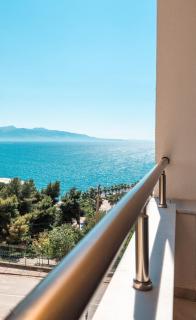 Helia Hotel Suites & Penthouses at Santa Bay - 3