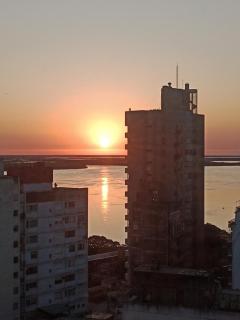 ALOJAMIENTOS ROSARIO Departamento con vista al Río Paraná, a cuadras del Monumento a la Bandera - 8