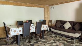 Lali`s Guest House in Juta - 5
