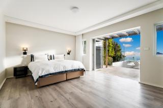 Spectacular Ocean & Mountain Views, Large Jacuzzi, 8 Bedrooms, 2 Pools - Two Views Villa Camps Bay - Cidade Do Cabo - 4