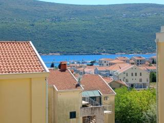 LouAdria Apartments - 7