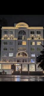 Wavy Designer Apartment MM Alam road - 8