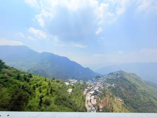 Stay with Hill Heaven - 4