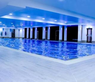 Saxon Home by Signature Stays - Pool & Gym Access - Parking - 8
