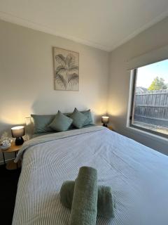 Spacious 4BR Family Home - Sleeps up to 8 Guests - By Saga Living - 7
