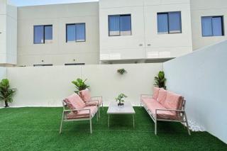 Yas Island 4BR -Luxury Grand Retreat - 8