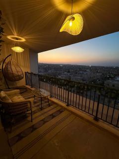Luxury 3 bedroom Apt Zed Towers Shiekh Zayed - 3