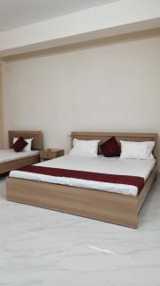 The Elegance Inn Lodge - 1