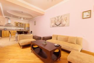 Republic Square 2BR Residence With Balcony - 9