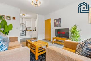 Reading City Getaway Stylish Flat, Sleeps 2 - 5