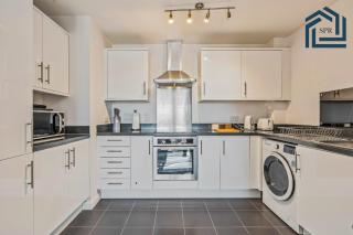 City-Centre Flat Prime Location, WiFi, Sleeps 2 - 5