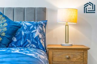 City-Centre Flat Prime Location, WiFi, Sleeps 2 - 6