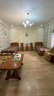 HovHouse - 3