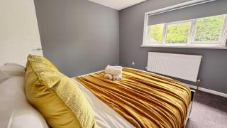 Duxford Spacious 4BR Home near IWM Duxford Aviation - 4