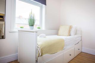 Stylish 3-Bed House - Salford Quays & MediaCity - 4