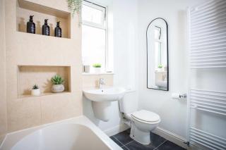 Stylish 3-Bed House - Salford Quays & MediaCity - 1