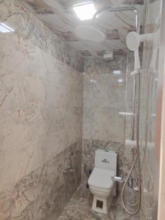Bright Modern Suite - 1