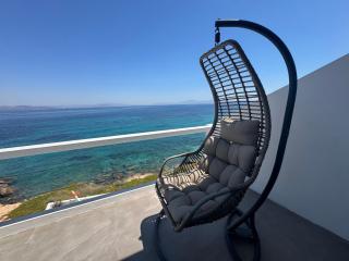 NV seafront Villa with private pool & NV seafront luxury suites no pool acces - Aegina - 4