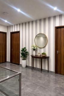 The Social Haven - Your Emerald Executive - 8