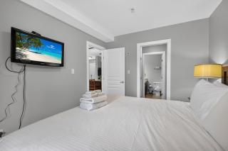 Spacious 3 Bd at Playa 214 1 min To Beach - 6