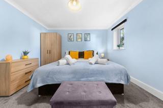 Watford Cozy Full Home - Perfect for Harry Potter Studios! - 9