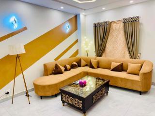 The Lavish DHA Suites Luxury 2BR Apartment Self Check-in - 2